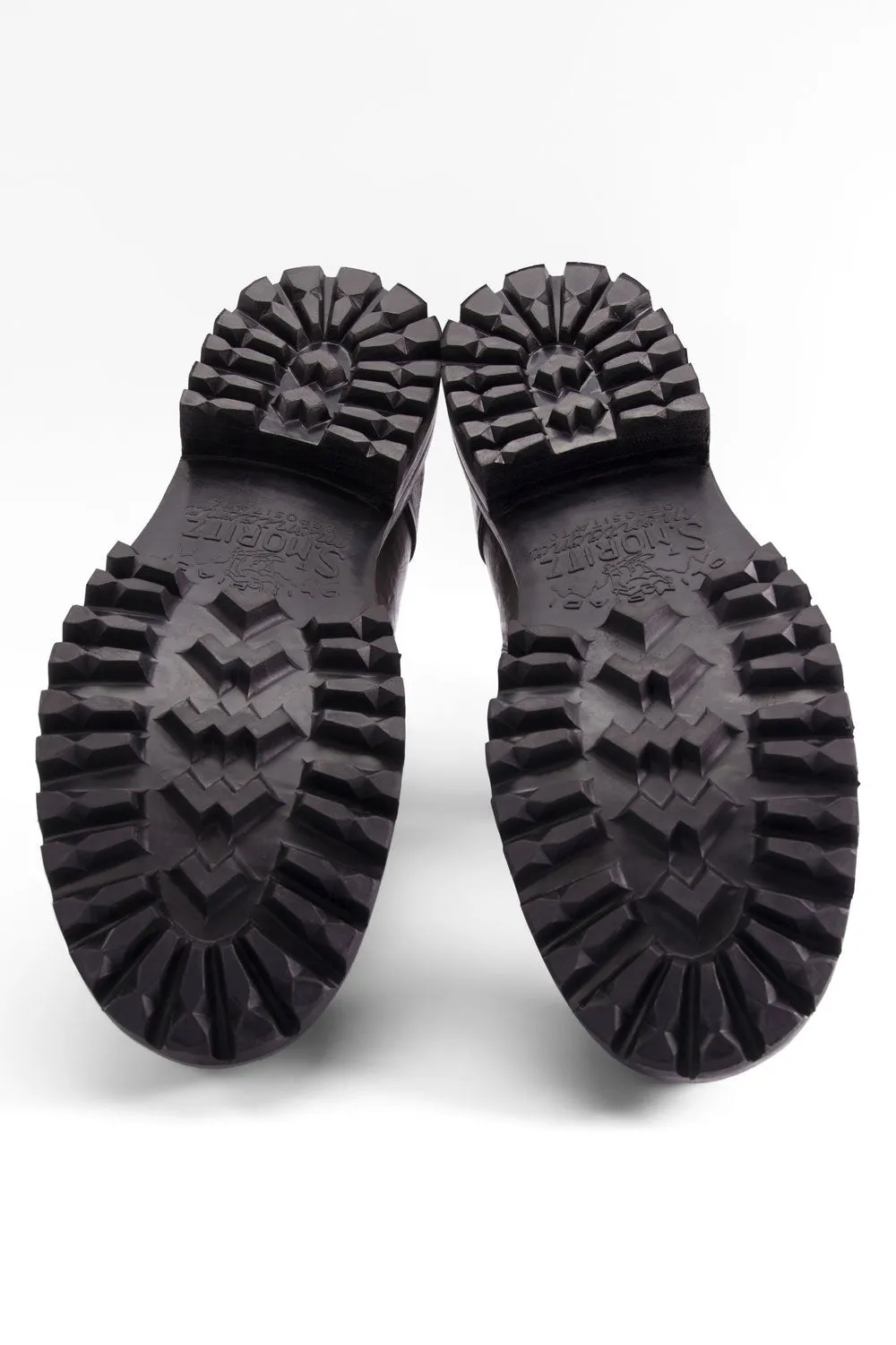 CAMDEN iron-grey ankle boots.