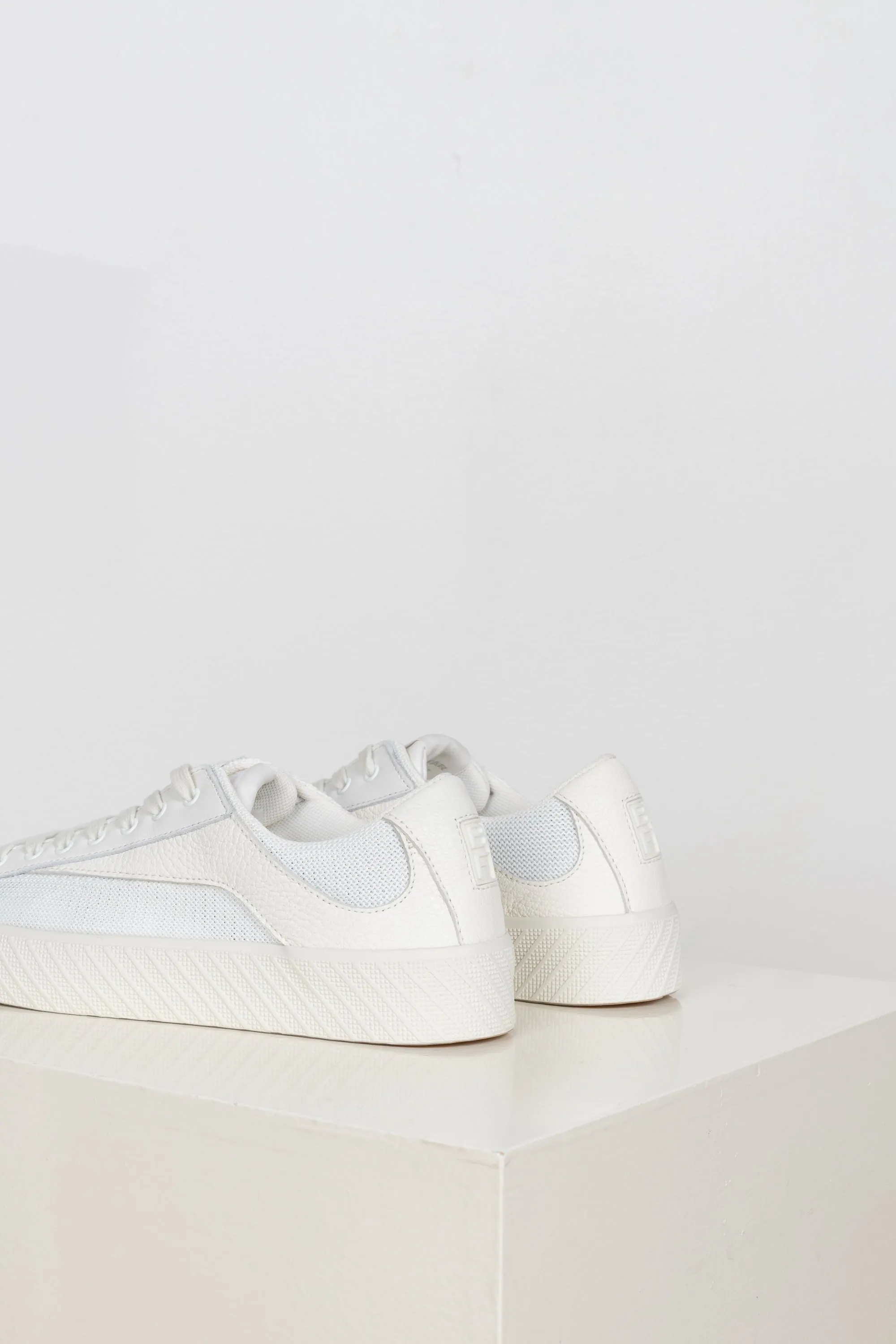 Rodina Sneakers